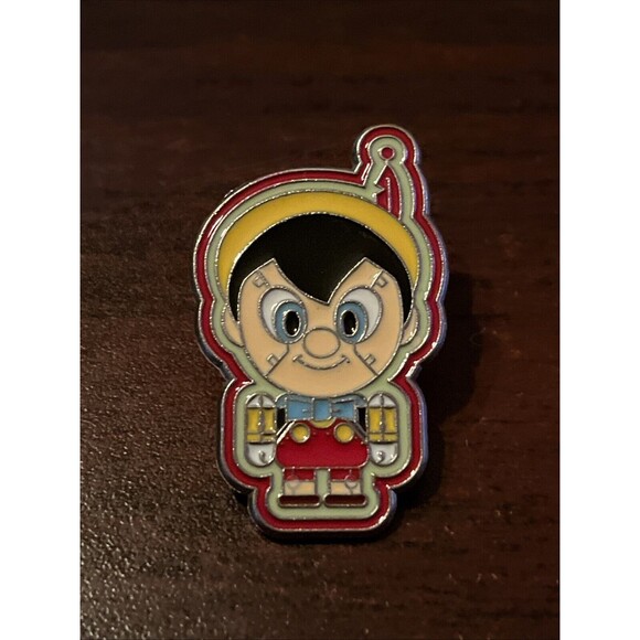 HKDL Disney Pinocchio Toy Factory Booster Trading Pin - Picture 1 of 4
